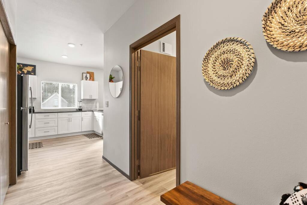 New 2 Bed 2 Bath Near Perry District And Dt Apartment *