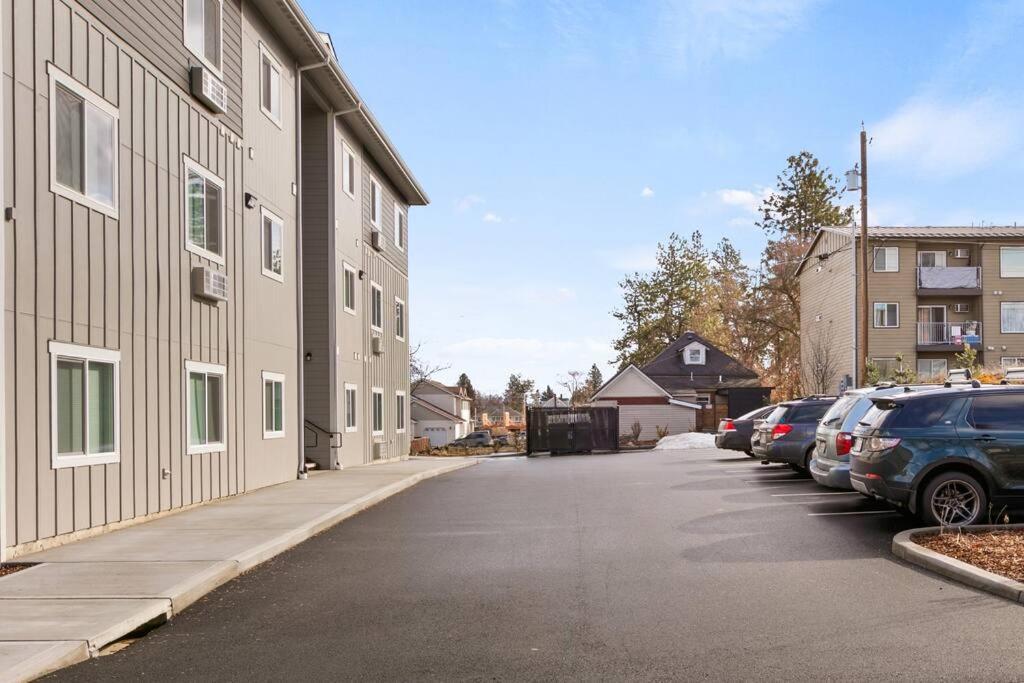 New 2 Bed 2 Bath Near Perry District And Dt Apartment *