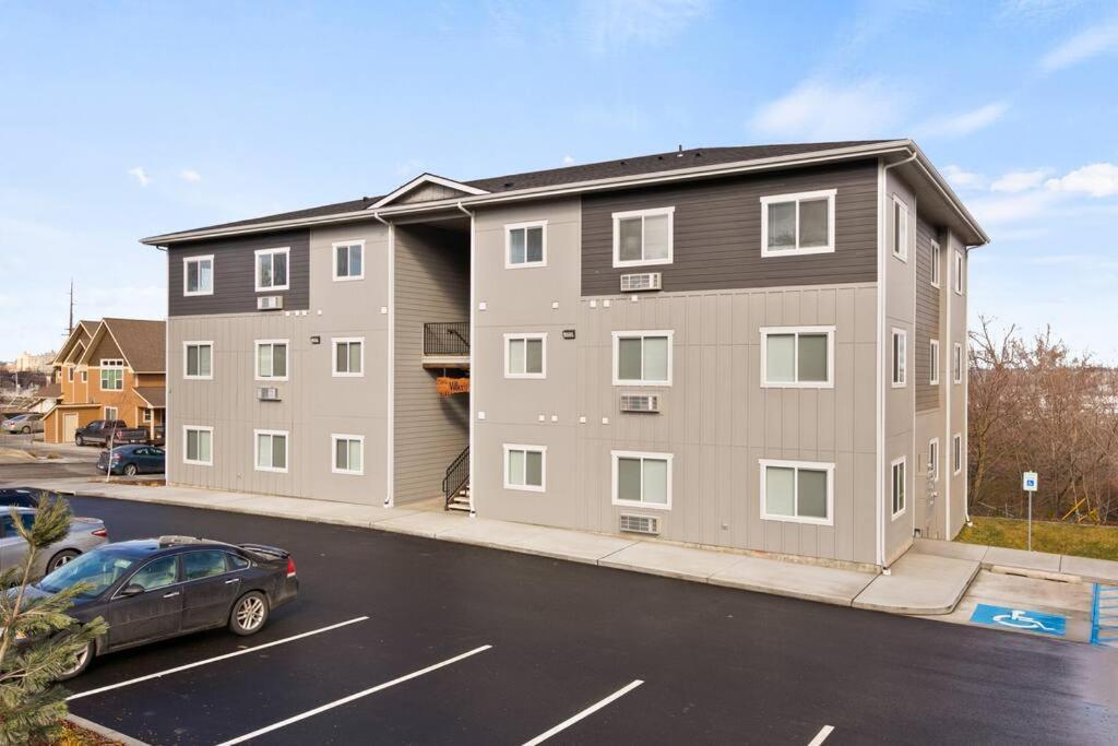 New 2 Bed 2 Bath Near Perry District And Dt Apartment
