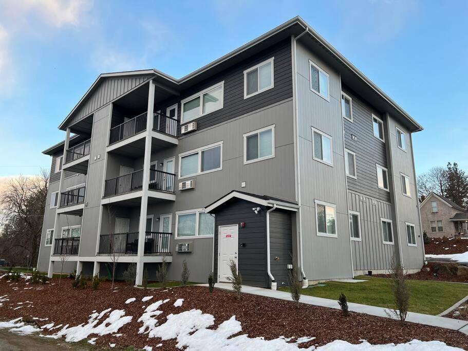 New 2 Bed 2 Bath Near Perry District And Dt Apartamento